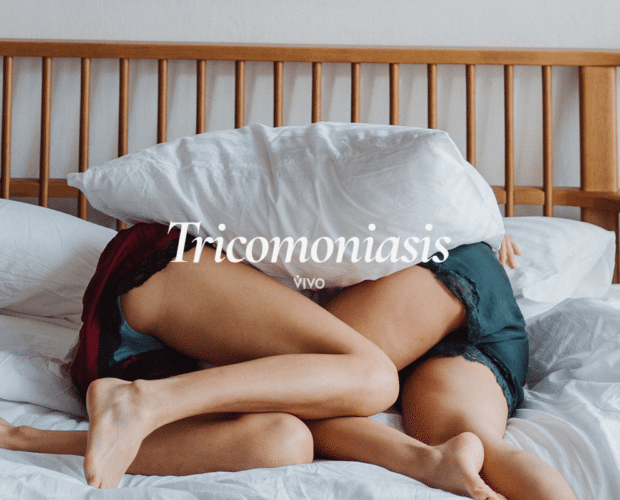 Una pareja en la cama. La tricomoniasis se contagia durante el sexo.